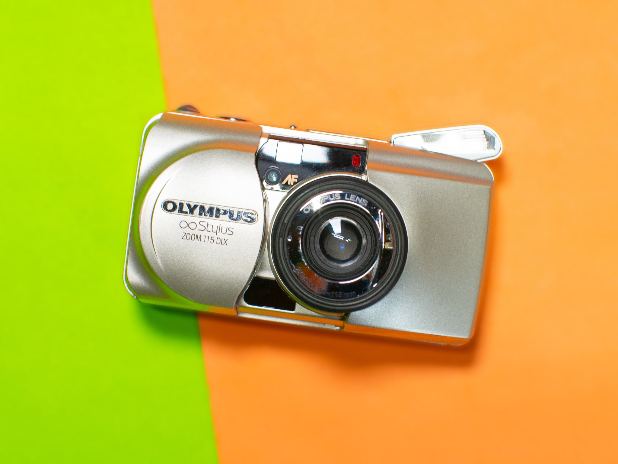 Olympus Infinity Stylus Zoom 115 Deluxe Point and Shoot 35mm Film Camera