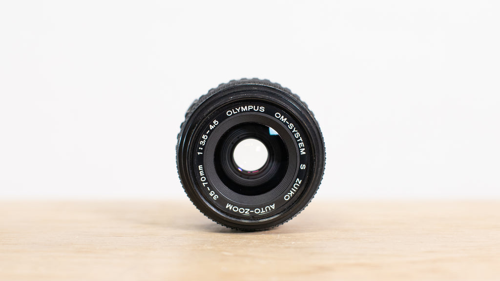 1:3.5-4.5 Zoom Lens